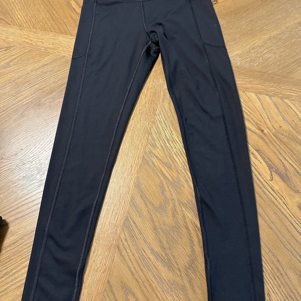 Victoria’s Secret women’s leggings in black - Picture 1 of 3